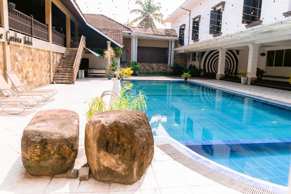 Romantic Garden Hotel Negombo Esterno foto