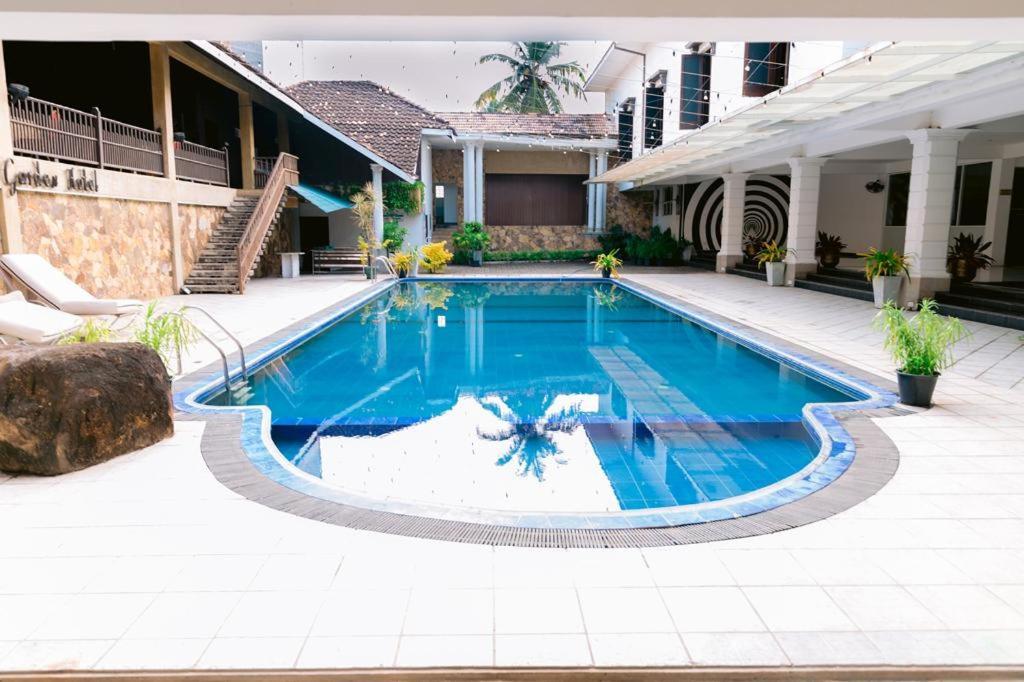 Romantic Garden Hotel Negombo Esterno foto