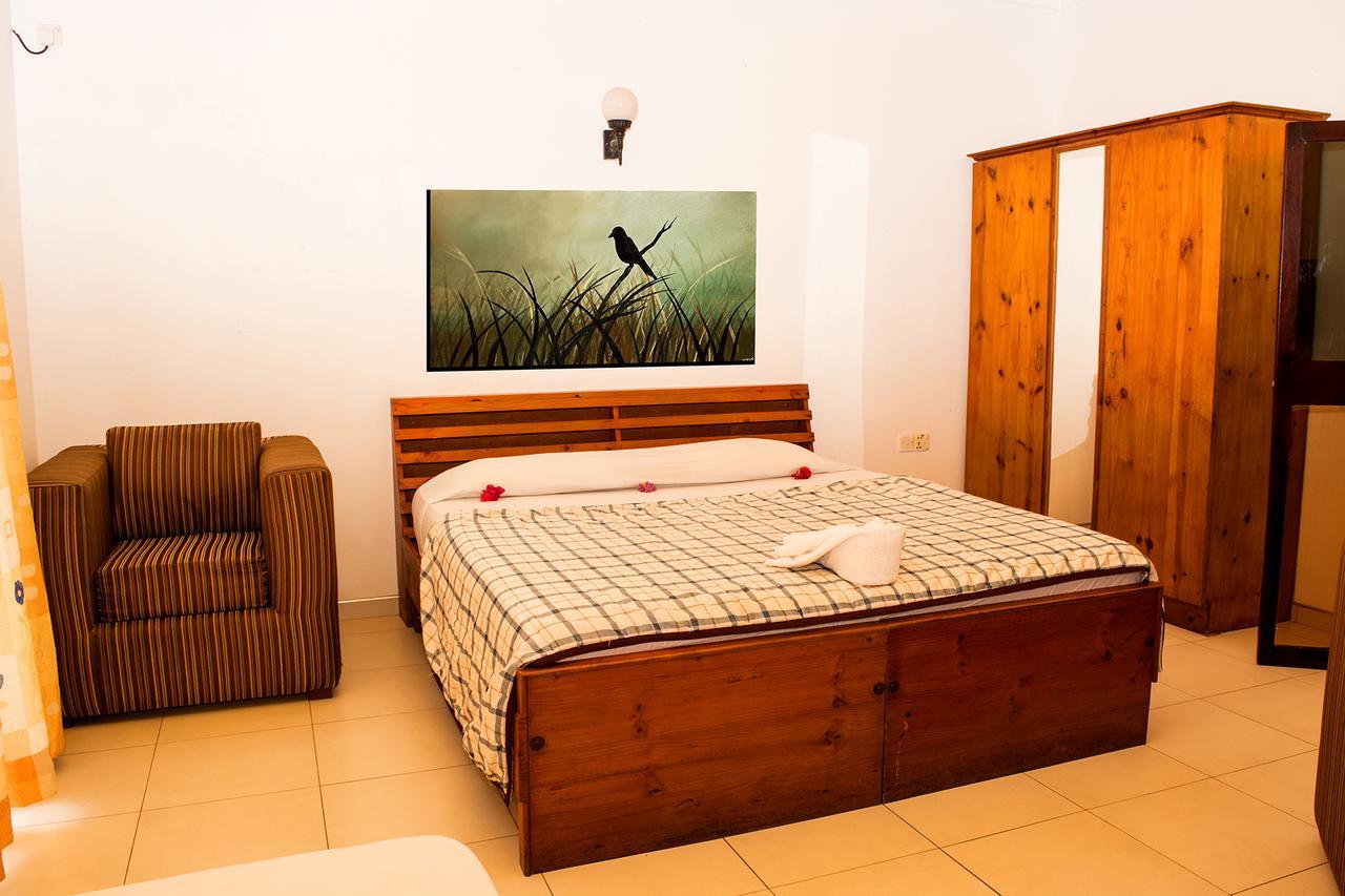 Romantic Garden Hotel Negombo Esterno foto