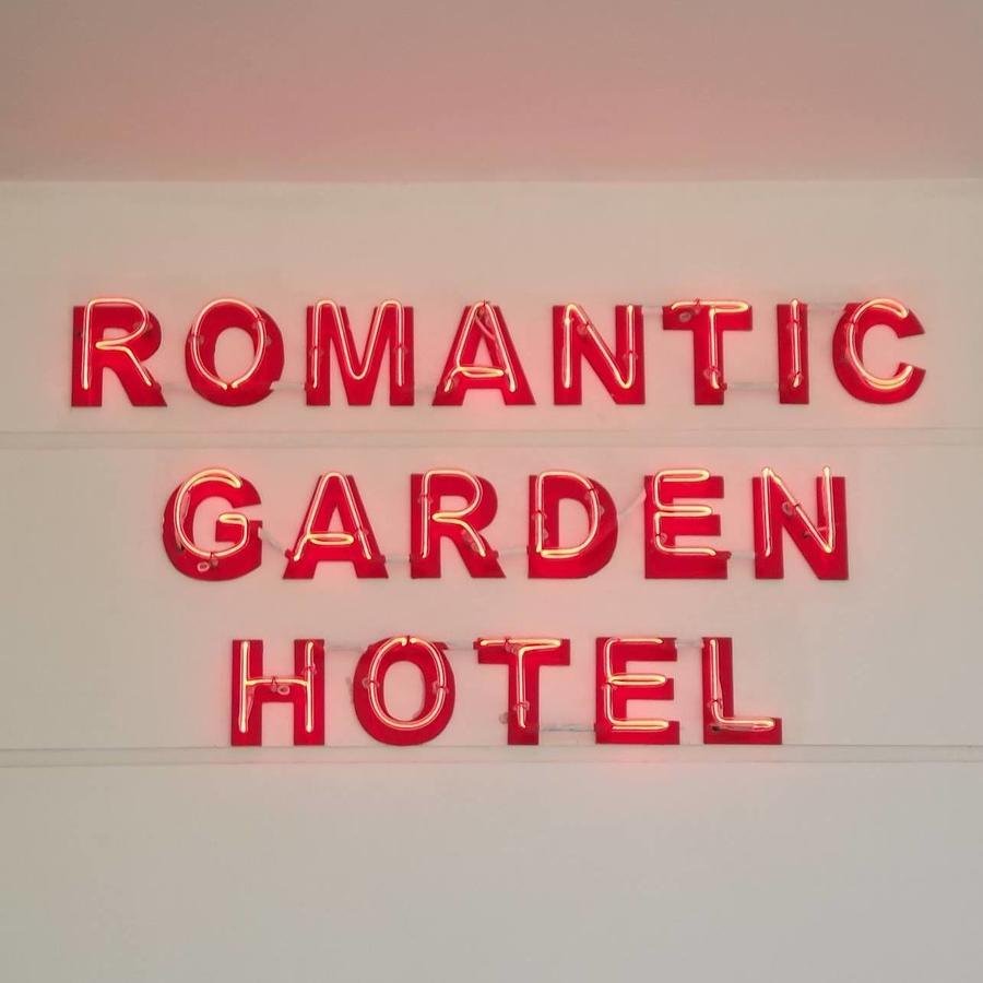 Romantic Garden Hotel Negombo Esterno foto